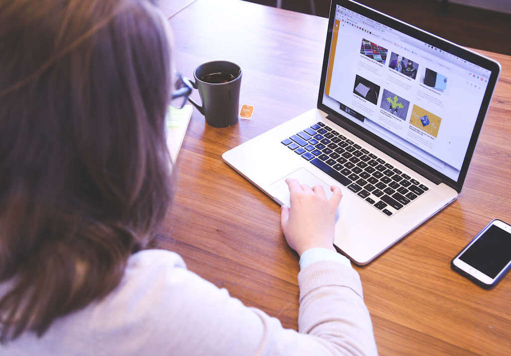 Datori di lavoro: più controlli sui social dei dipendenti