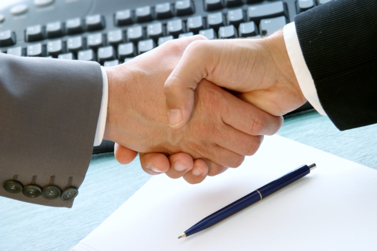 firma del contratto con i fornitori