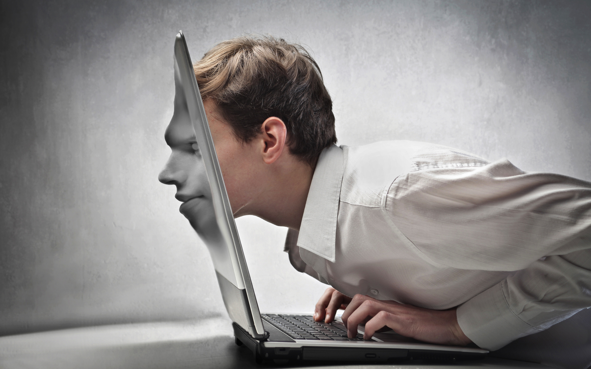 Come gli algoritmi social ci rendono meno lucidi